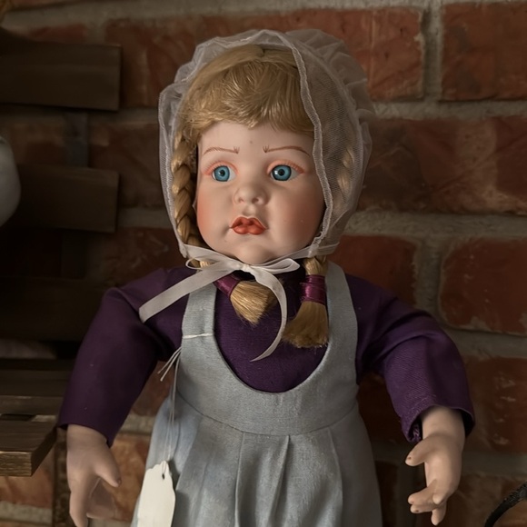 ❤️ 1990 Amish Blessings Porcelain Rebecca
Doll Julie Good Kruger Edwin M Knowles - Picture 14 of 16